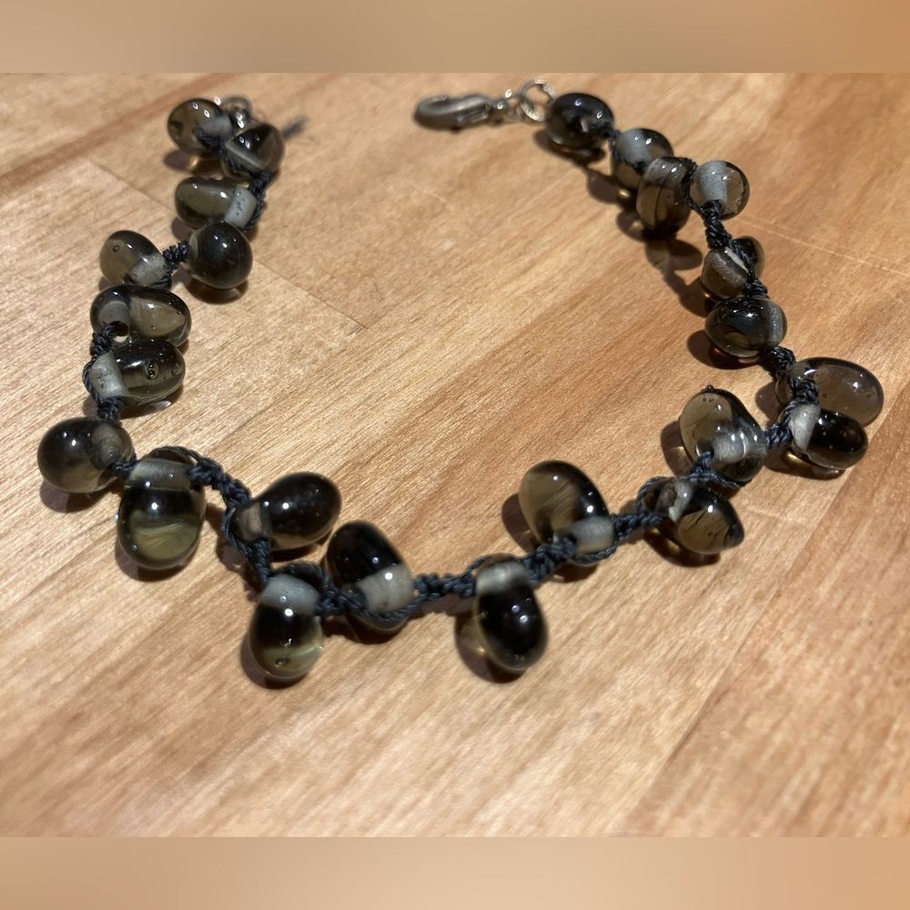 Beautiful bead bracelet, approximately 9.5 inches long